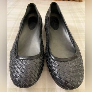 EUC Nike Air x Cole Haan black woven leather wedges, size 11